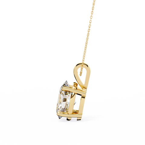 Ovel Cut 2.8ct Diamond Pendant Yellow Gold